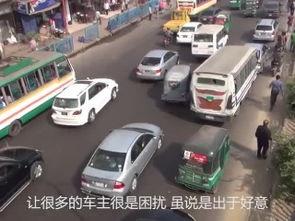 国产越野车互撞视频,一场速度与激情的碰撞  第2张