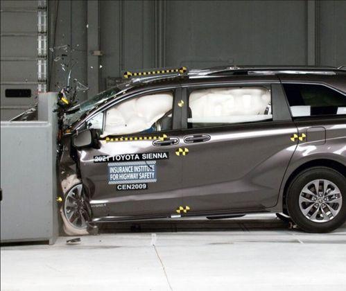 国产塞纳真实碰撞视频,真实视频揭示安全性能  第2张