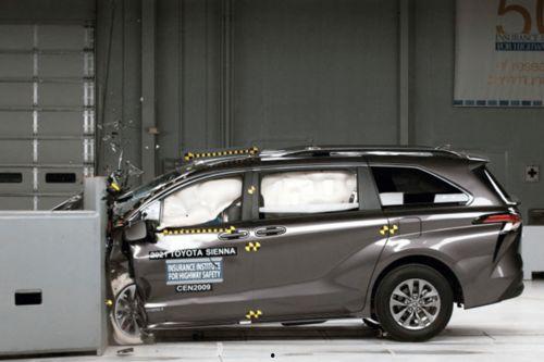 国产塞纳真实碰撞视频,真实视频揭示安全性能  第3张