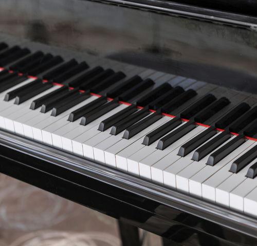 国产钢琴拆机视频大全,全方位解析钢琴内部构造与工艺  第3张